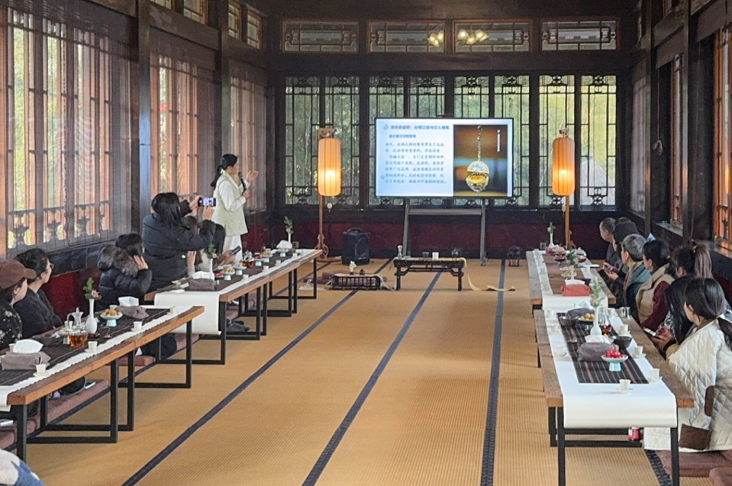 第一期“五妙共品”峨眉山传统文化公益课在大佛禅院举行